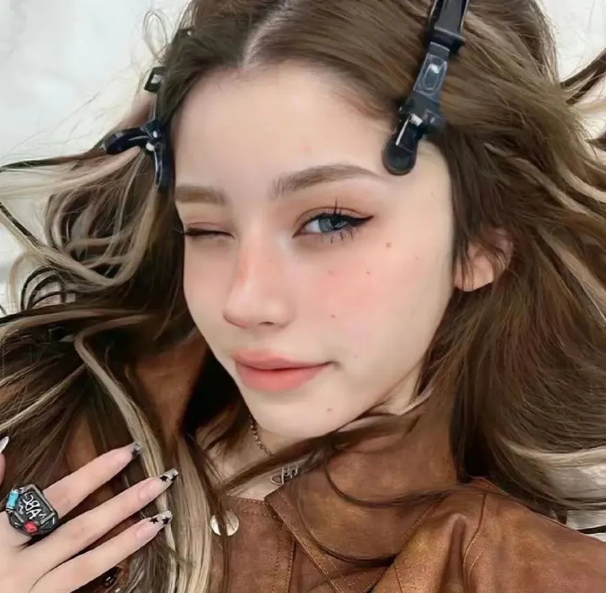 泡芙小姐